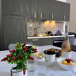 Airport Palace * Чинизи