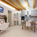 Airport Palace Чинизи