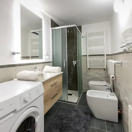 Airport Palace Apartamento